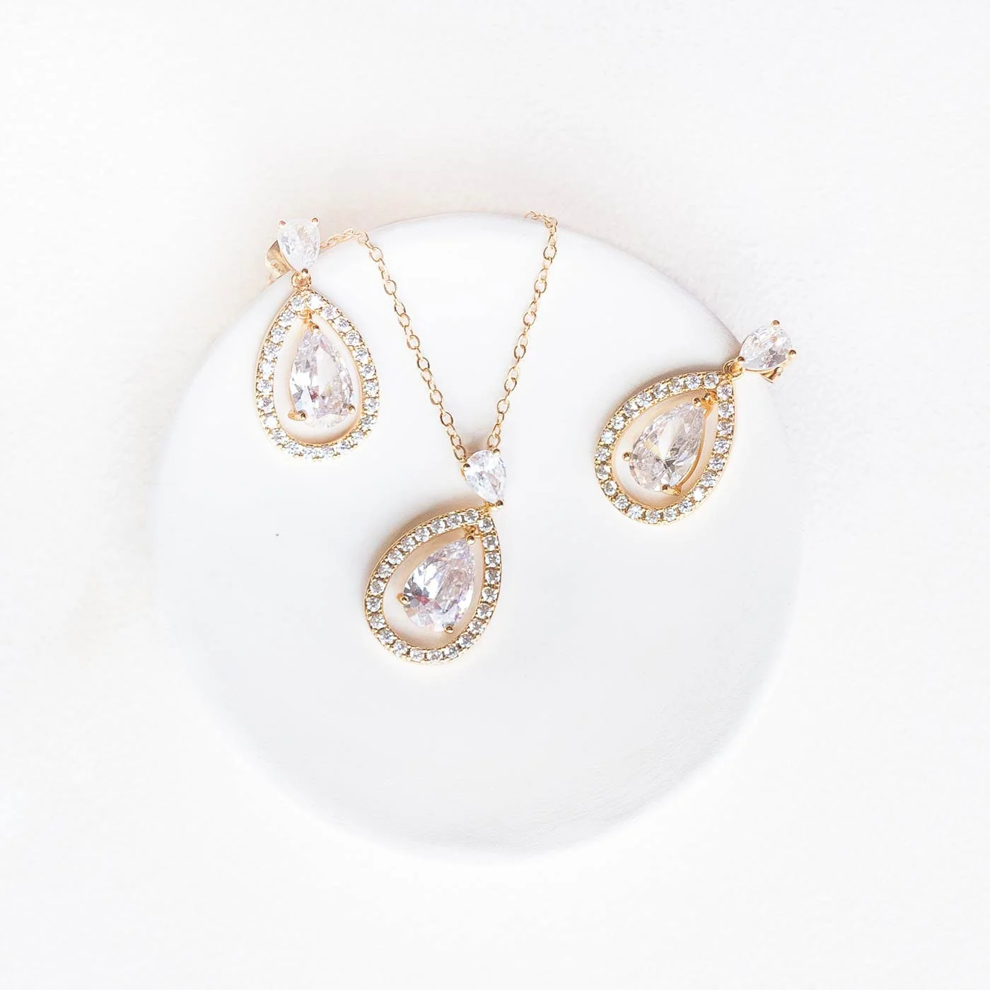 Gold Teardrop Necklace - Image 3