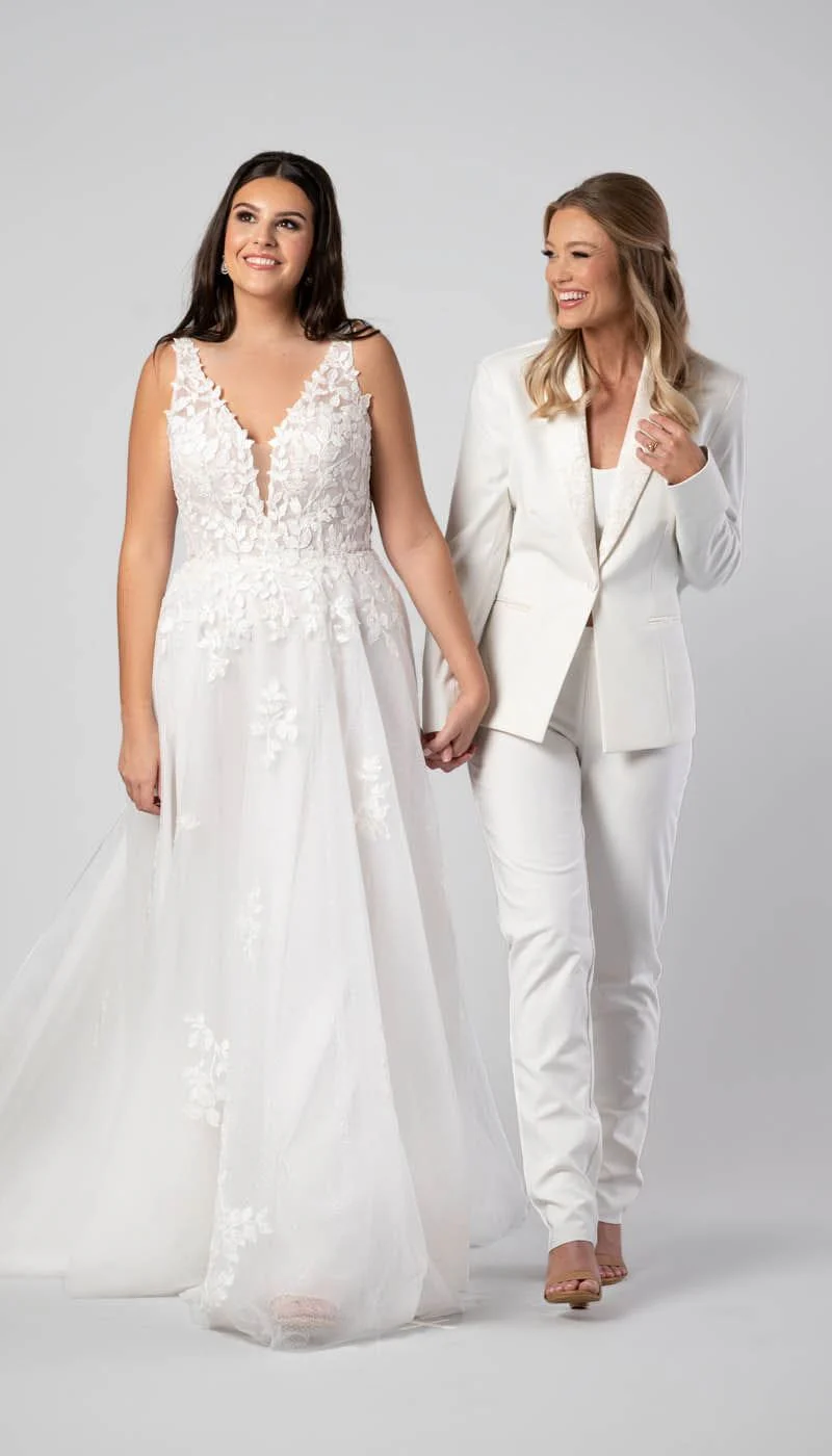Women's Suit 2 Piece Ivory - Image 4